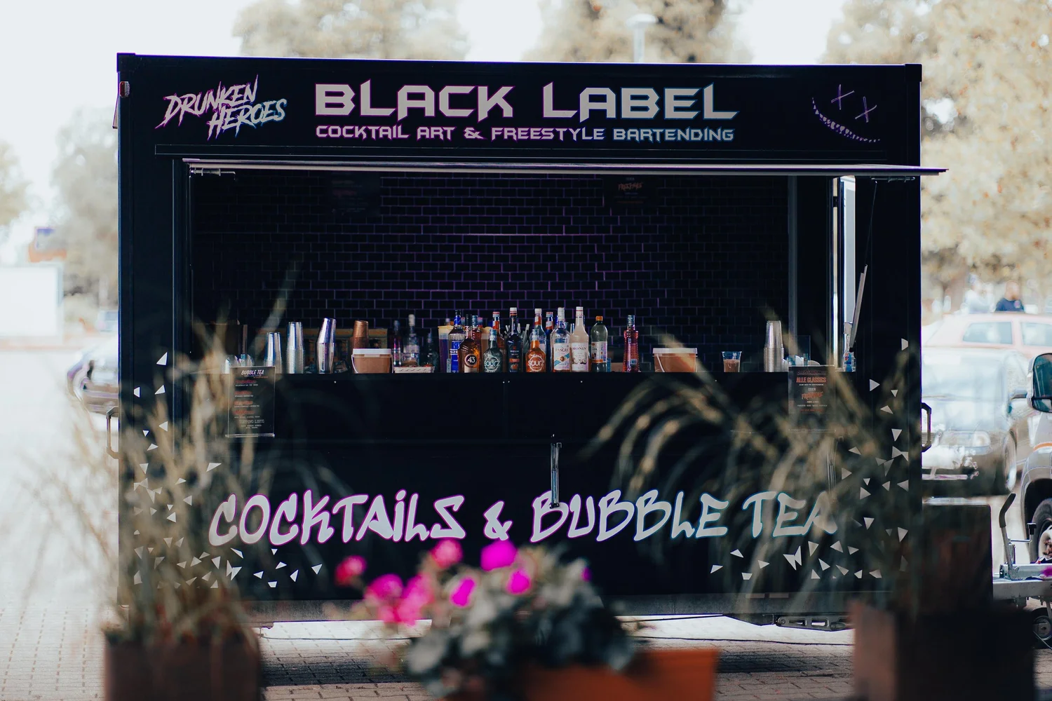 The Cube – der Cocktail-Trailer von Black Label von vorne